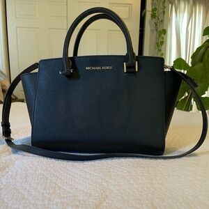 Michael Kors Selma Saffiano Leather Medium Top Zip Satchel Bag (Black)